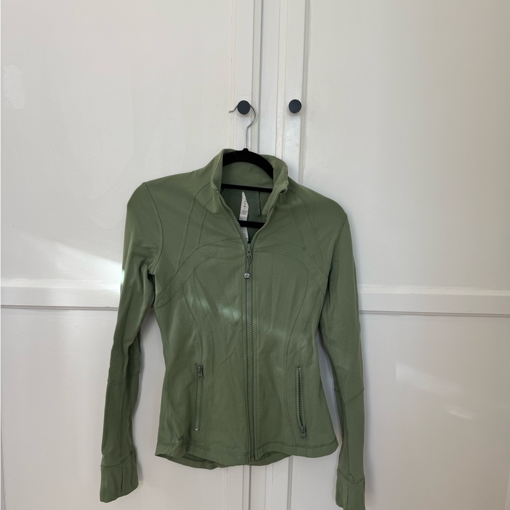 Lululemon Athletica Olive Define Jacket 🫒